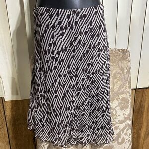 Stylish dark brown  and creamy Patterned Skirt